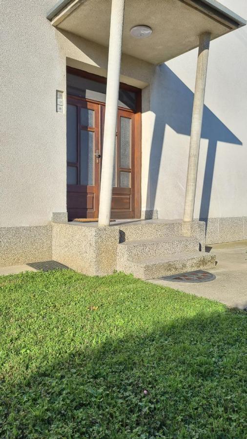U Bloku Hotell Donji Miholjac Exteriör bild